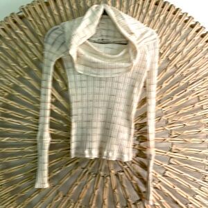 Ultra light weight off the shoulder sweater.  Size XS. NWOT Free People